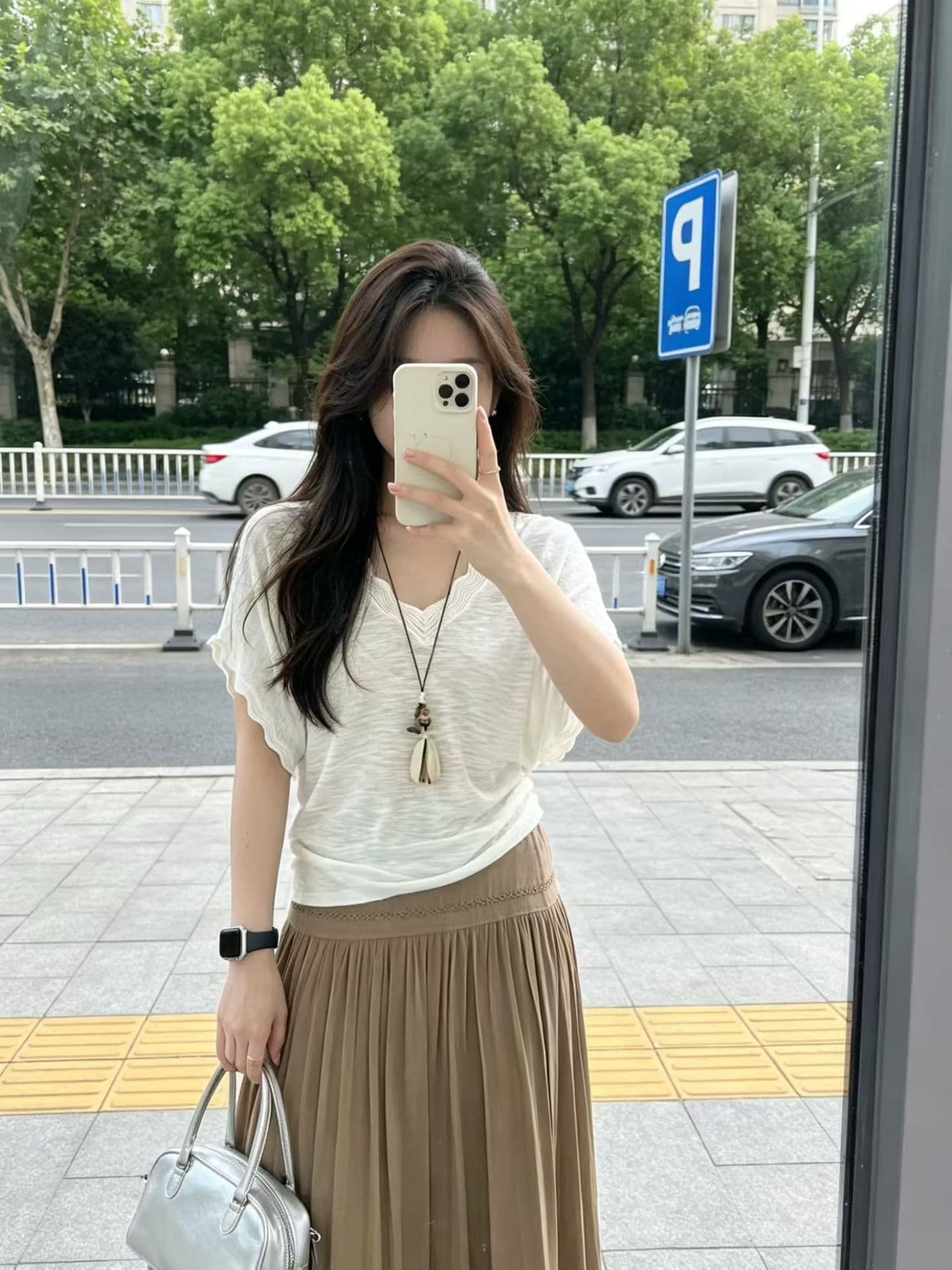 빅 사이즈 여성 의류 유럽 역 여름 새로운 패션 V넥 반팔 티셔츠 여성 레이스 루즈핏 슬림해 보이는 디자인 센스 맨위 상세 이미지 5