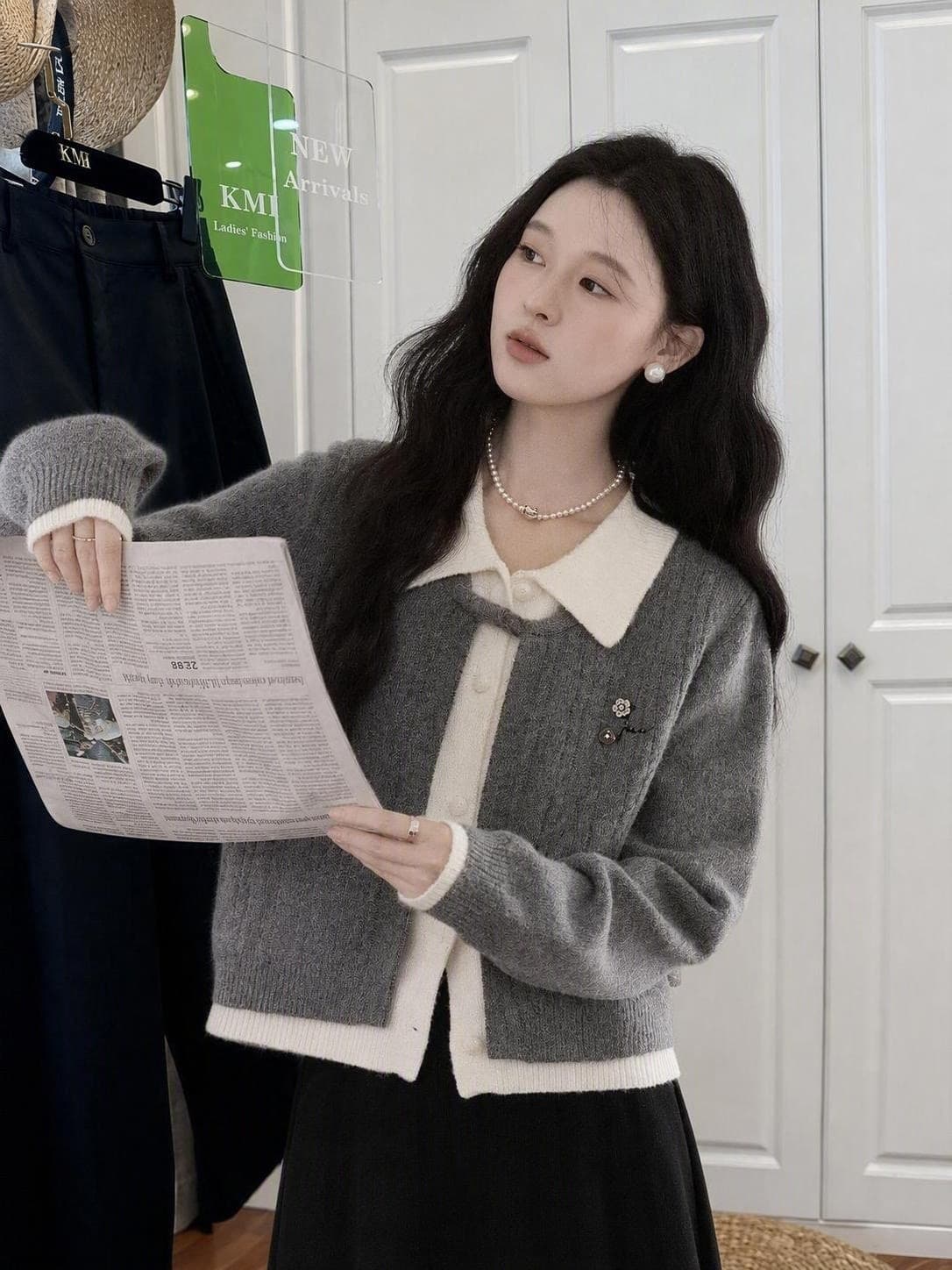 올해 인기 이른 가을 새로운 2026 프랑스식 디자인 센스 니트 스웨터 재킷 페이크 레이어드 회색 스웨터 맨위 여성 상세 이미지 5