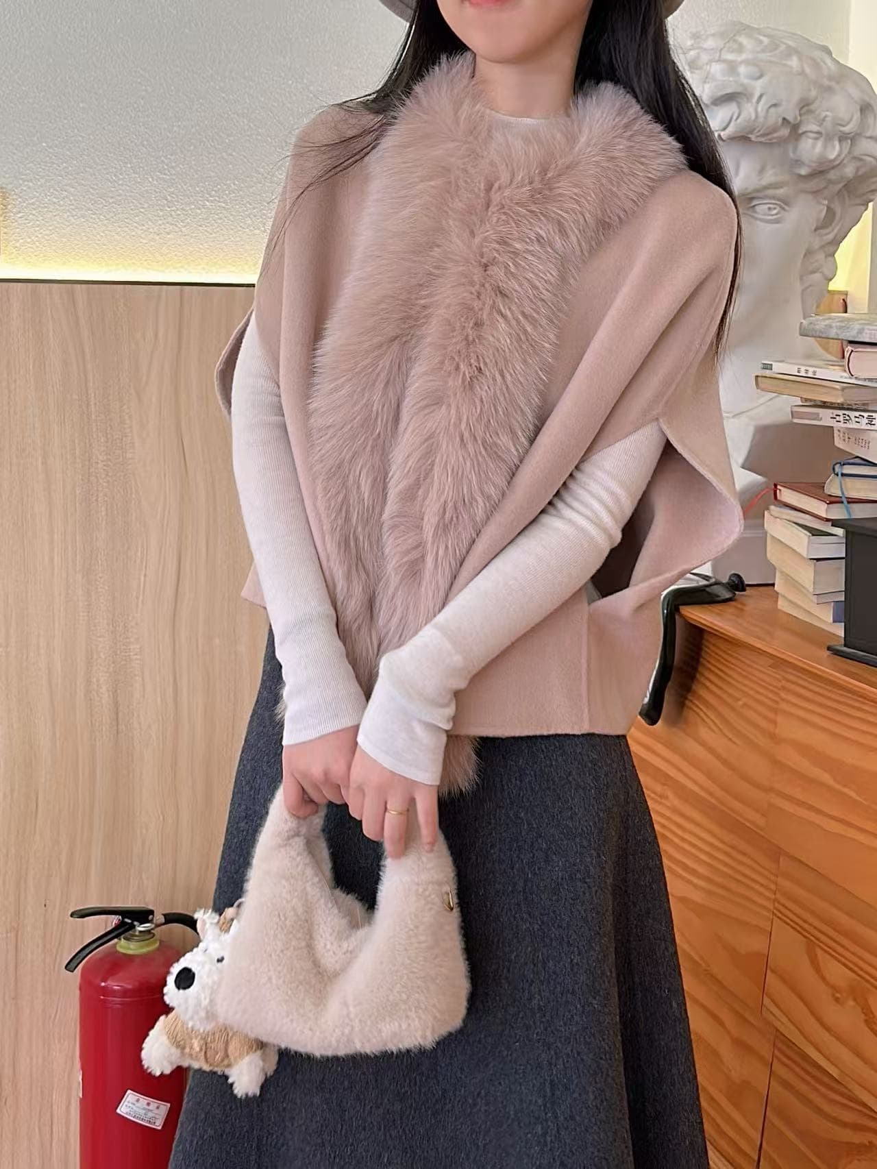 한 부서 천 금빛 바람 모방 여우 모피 칼라 루즈핏 쇼트 스타일 부드러운 민소매 숄 스웨터 상세 이미지 5