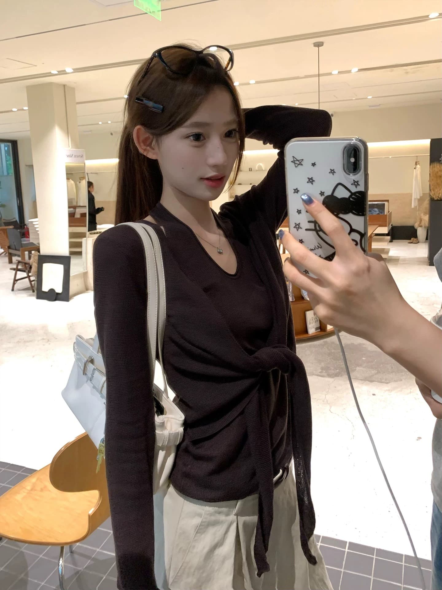 패션 고급 센스 검정색 행침 목 페이크 레이어드 니트 스웨터 스웨터 이른 가을 새로운 지방 mm 슬림해 보이는 인사이드 가져 가라. 기본 셔츠 상세 이미지 9