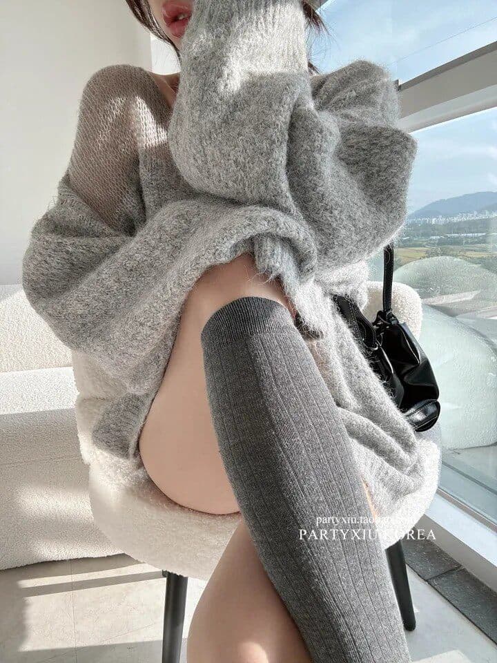 2026 개성 화이트 디자인 센스 긴팔 스웨터 여자 겨울 느긋한 바람 만나는 인사이드 잡아라. 의류 상세 이미지 5