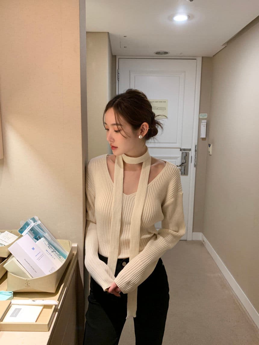 한국 chic 봄 새로운 프랑스식 품격 V넥 행침 목 구덩이 기사 몸매 가꾸기 슬림해 보이는 다용도 긴팔 니트 스웨터 스웨터 여자 상세 이미지 2