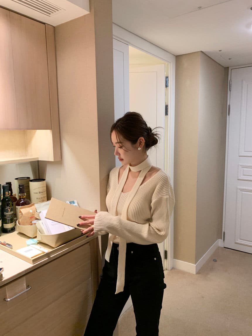 한국 chic 봄 새로운 프랑스식 품격 V넥 행침 목 구덩이 기사 몸매 가꾸기 슬림해 보이는 다용도 긴팔 니트 스웨터 스웨터 여자 상세 이미지 6