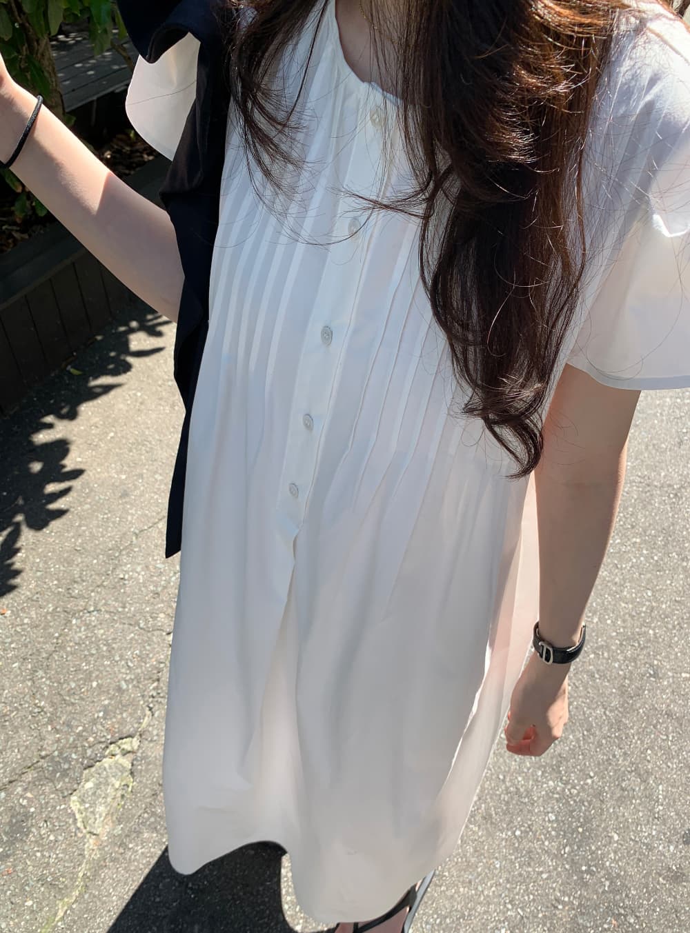 chic 여름 얇은 스타일 스트레이트 루즈핏 표지 고기 순면 프랑스식 거품 소매 플리츠 라운드 넥 드레스 상세 이미지 25