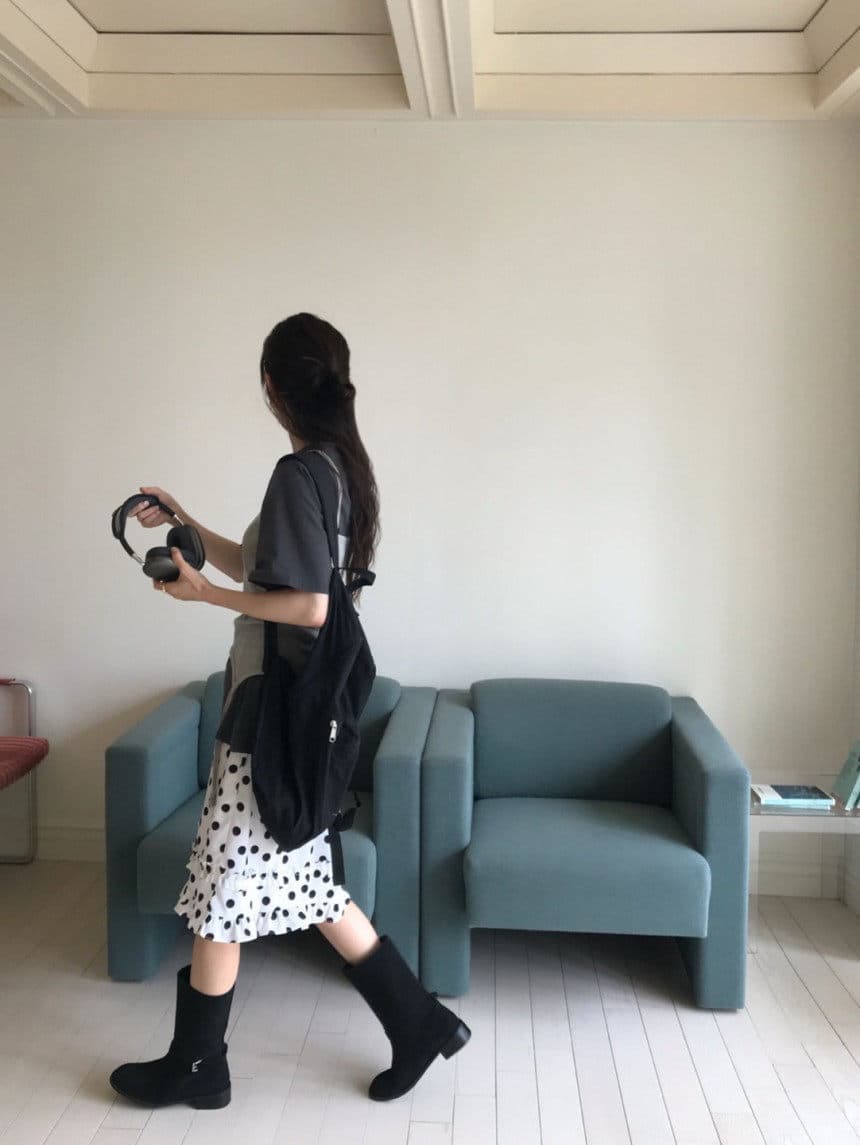 한국 동대문 봄 연령 감소 품격 레트로 도트 무늬 목이버섯 프릴 레이스업 슬림해 보이는 다용도 반신 스커트 여성 상세 이미지 24