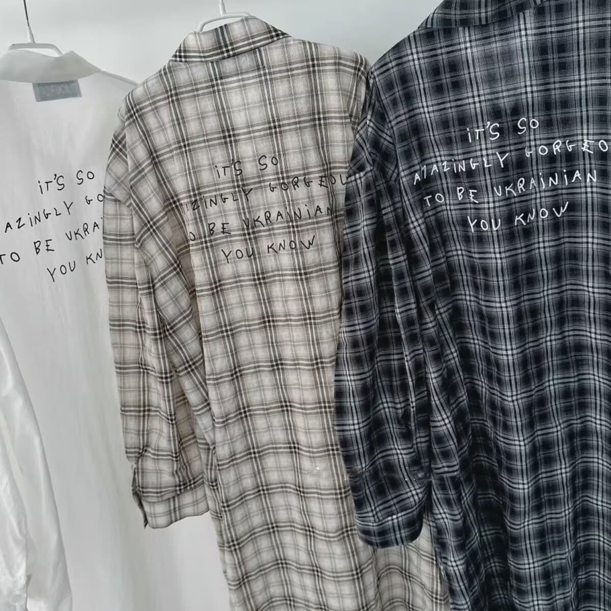 롱 코트 격자 무늬 셔츠 자외선 차단 여성 코트 여름 새로운 캐주얼 다용도 루즈핏 슬림해 보이는 트임 알파벳 맨위 트렌디 이미지 5