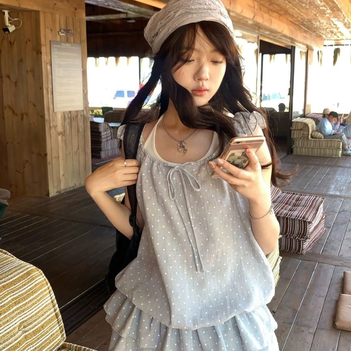 도트 무늬 행침 목 밑단 프릴 허리 수축 슬림해 보이는 페이크 레이어드 맨위 여성 2026 여름 새로운 반팔 맨위 이미지 2