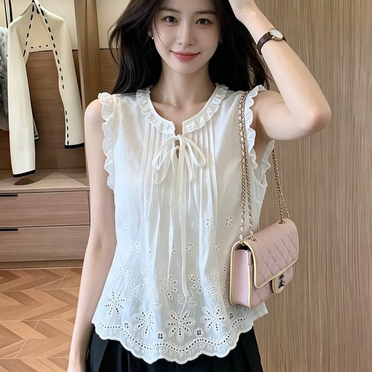 2026 여름 계절 프랑스식 화이트 홀로우 아웃 자수 디자인 민소매 셔츠 레이스업 프릴 달콤함 맨위 이미지 3