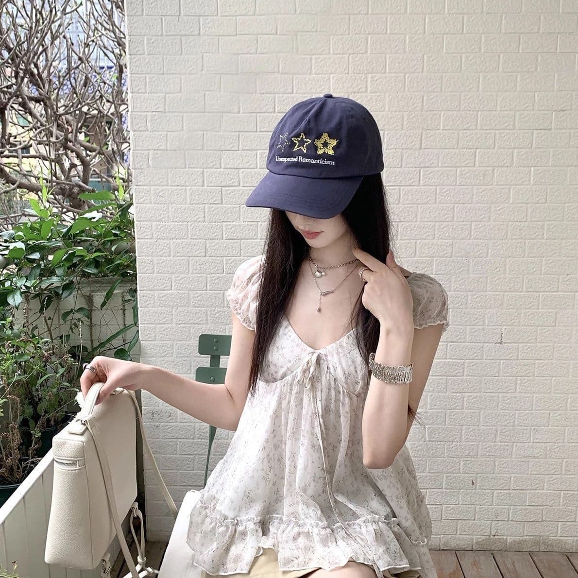 한 부서 루즈핏 디자인 센스 거품 소매 프릴 꽃무늬 인형 셔츠 여성 여름 반팔 V넥 맨위 트렌디 상세 이미지 5