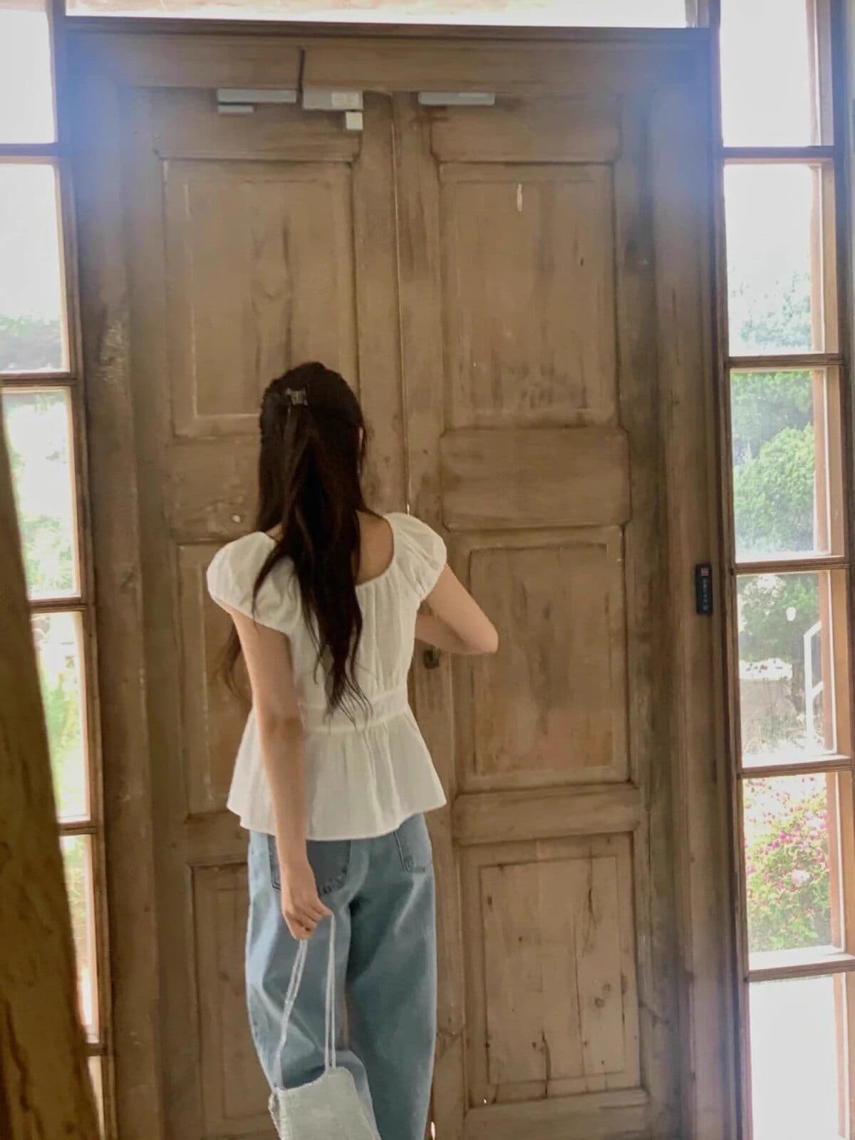 프랑스식 거품 소매 맨위 여성 여름 새로운 라운드 넥 반팔 화이트 셔츠 한국 chic 외국 가스 연령 감소 셔츠 상세 이미지 14