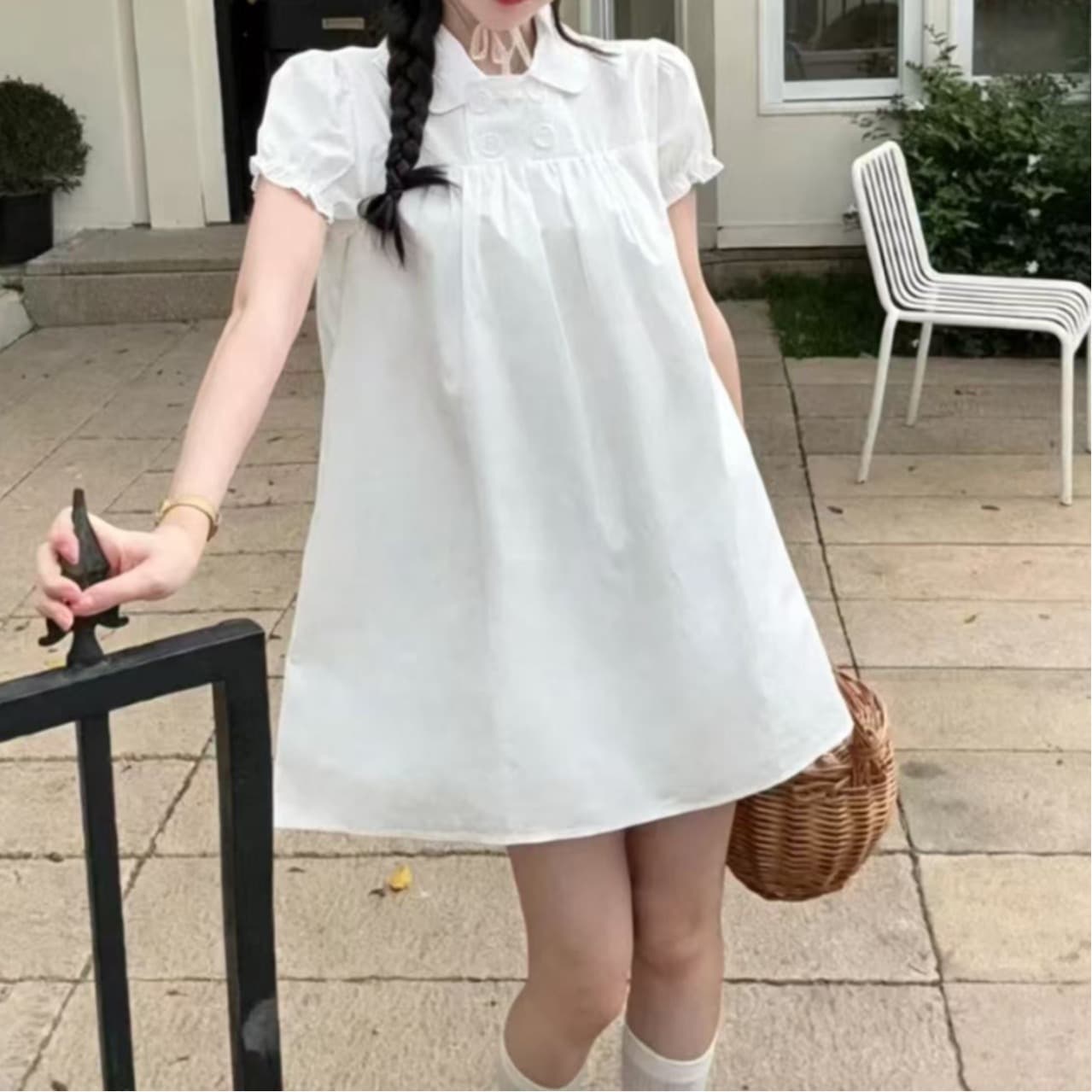 2026 한 부서 이중 버튼 거품 소매 아시아 인 베이비 칼라 셔츠 드레스 긍정적 인 어깨 몸매 가꾸기 디자인 센스 이미지 2
