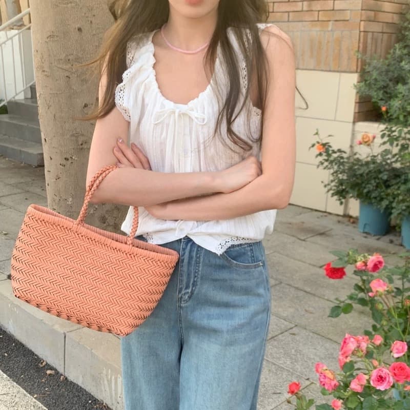 프랑스식 레이스 레이스 패치워크 u 칼라 민소매 작은 셔츠 여성 여름 달콤함 연령 감소 조끼 슬립 Chic 맨위 얇은 이미지 4