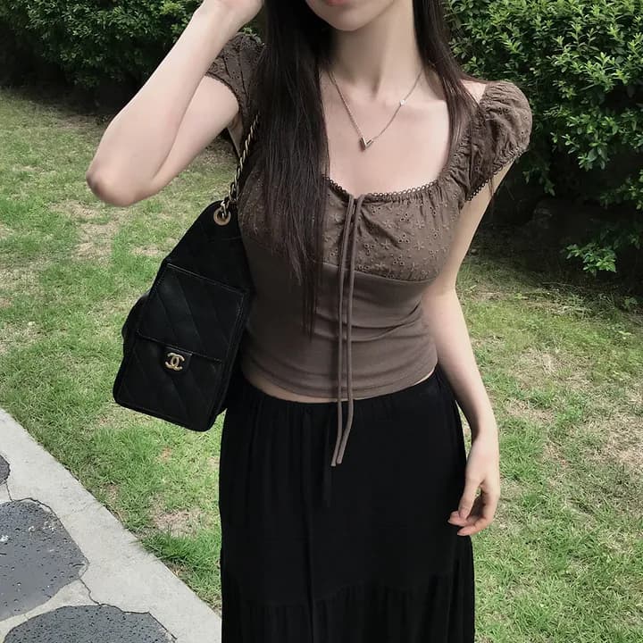 한국 chic 여름 홀로우 아웃 자수 패치워크 부서 벨트 측면 칼라 몸매 가꾸기 슬림해 보이는 다용도 거품 소매 반팔 티셔츠 여성 상세 이미지 29