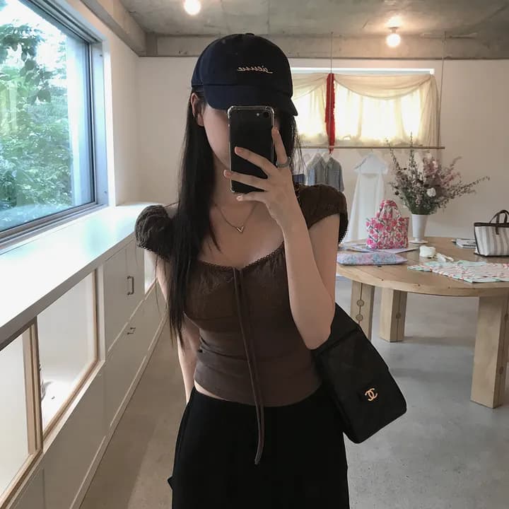 한국 chic 여름 홀로우 아웃 자수 패치워크 부서 벨트 측면 칼라 몸매 가꾸기 슬림해 보이는 다용도 거품 소매 반팔 티셔츠 여성 상세 이미지 32