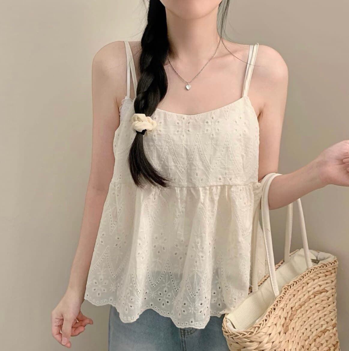 한 부서 부드러운 디자인 센스 맨위 여성 프랑스식 레트로 홀로우 아웃 자수 캐미솔 여름 루즈핏 인형 셔츠 트렌디