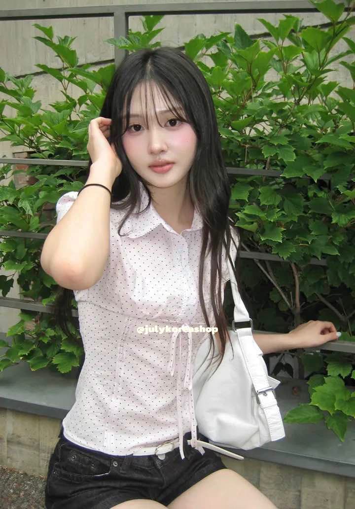 한국 작은 대중 소녀 허리 수축 다용도 일상 스트랩 슬림해 보이는 도트 무늬 반팔 셔츠 상세 이미지 3