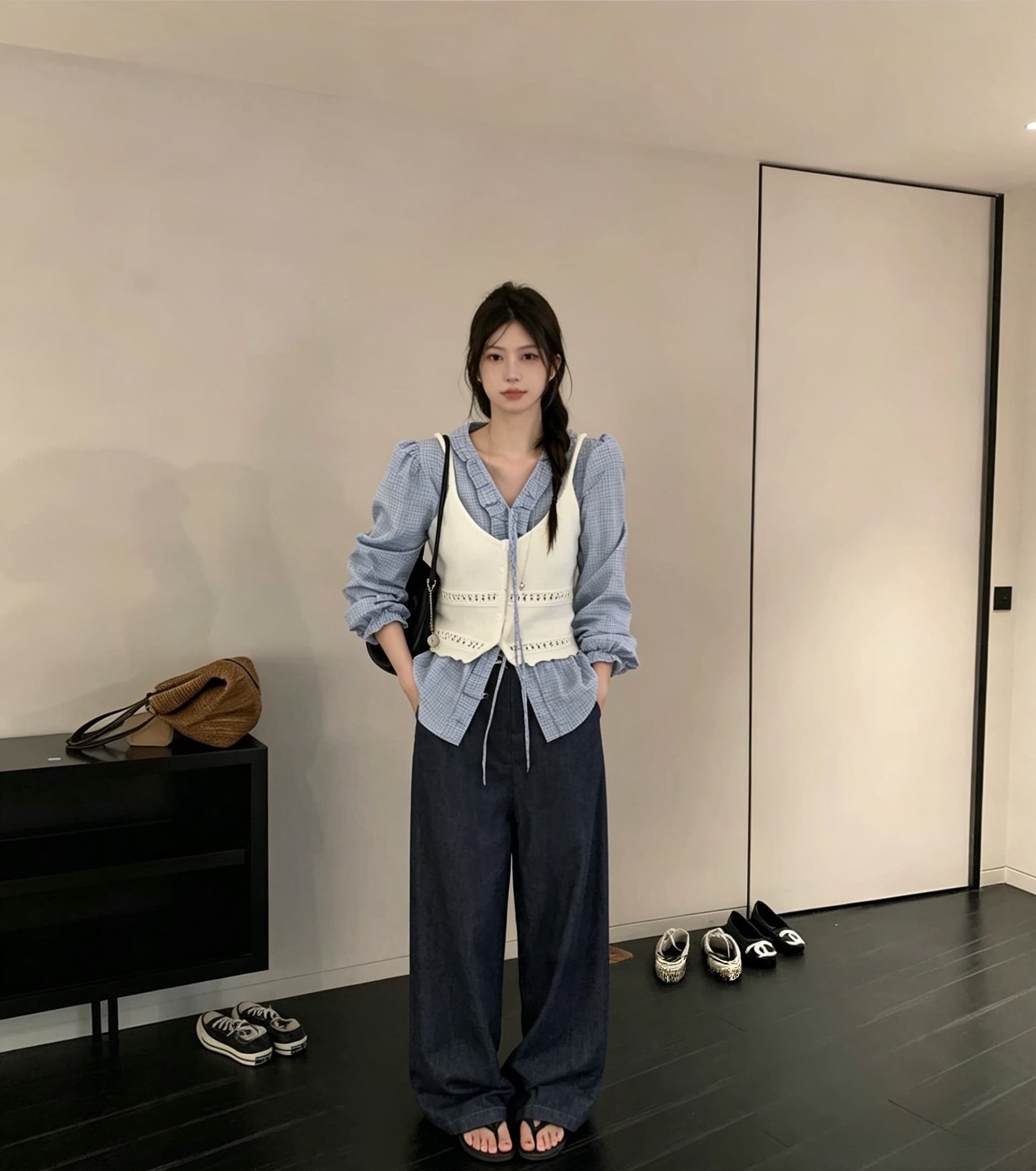 홀로우 아웃 무늬 베이지 색 니트 스웨터 캐미솔 다용도 슬림해 보이는 스택 착용 작은 청신 민소매 맨위 쇼트 스타일 상세 이미지 2