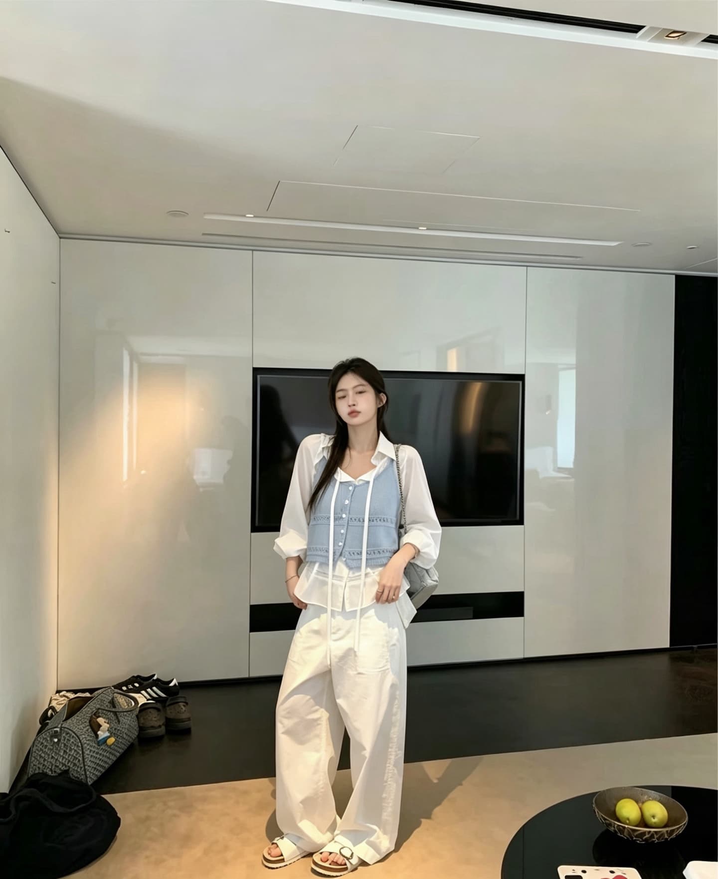 홀로우 아웃 무늬 베이지 색 니트 스웨터 캐미솔 다용도 슬림해 보이는 스택 착용 작은 청신 민소매 맨위 쇼트 스타일 상세 이미지 5