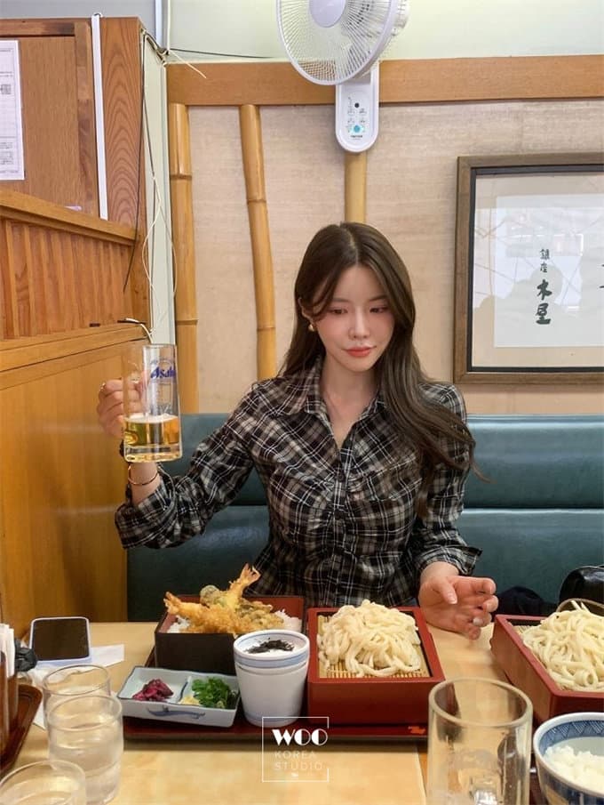 한국 동대문 26 가을 새로운 주름 디스플레이 몸 체크무늬 폴로 칼라 쇼트 스타일 긴팔 쇼트 스타일 셔츠 상세 이미지 1