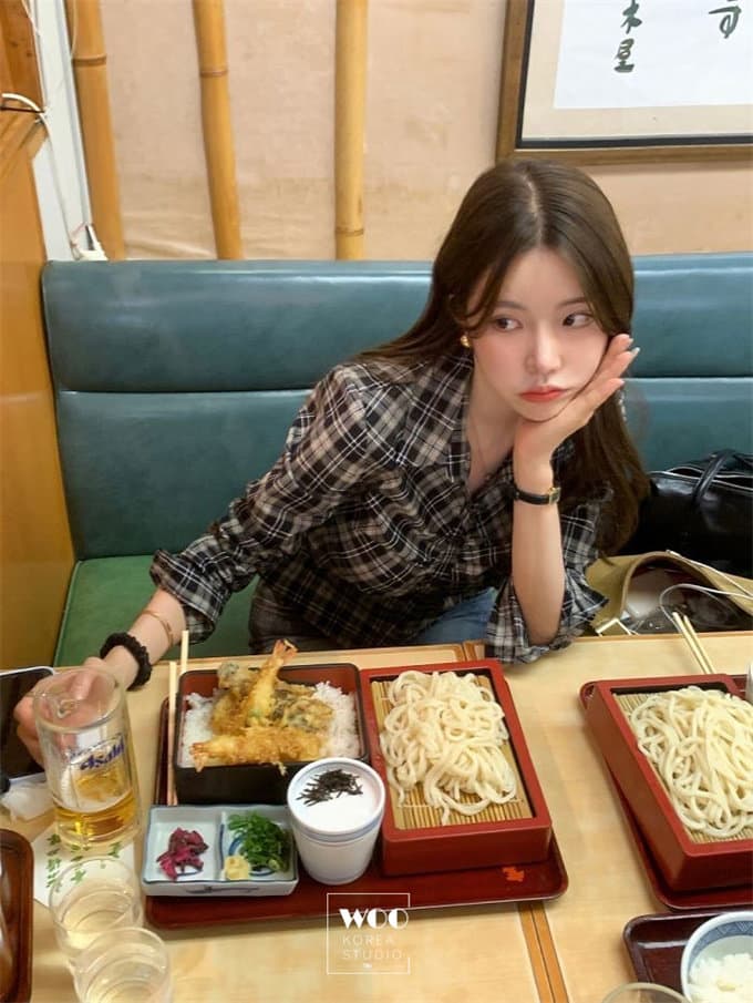 한국 동대문 26 가을 새로운 주름 디스플레이 몸 체크무늬 폴로 칼라 쇼트 스타일 긴팔 쇼트 스타일 셔츠 상세 이미지 2