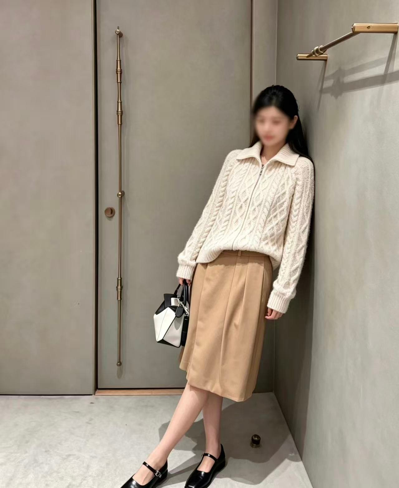한 부서 착용 가져 가라. 2026 새로운 가을 겨울철 니트 레트로 폴로 칼라 지퍼 여성 코트 루즈핏 느긋한 긴팔 맨위 상세 이미지 4