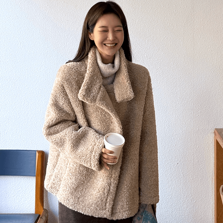가을 겨울 새로운 2026 한국 여성 의류 패션 스탠드 칼라 싱글 줄 버튼 모방 양털 캐주얼 루즈핏 중간 길이 재킷 상세 이미지 21