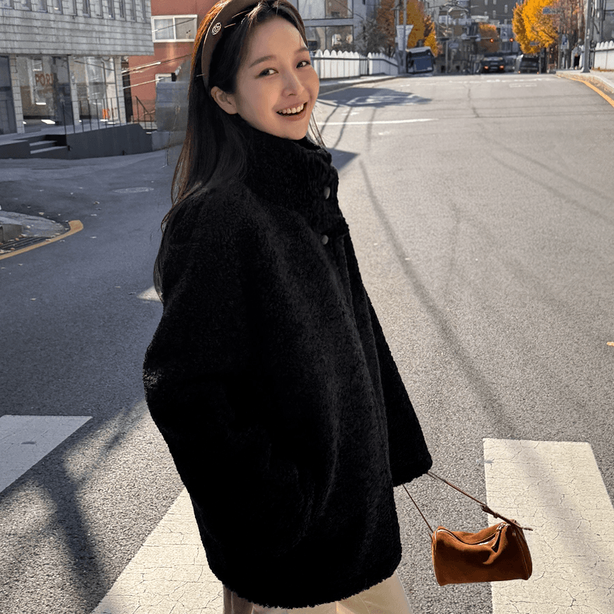 가을 겨울 새로운 2026 한국 여성 의류 패션 스탠드 칼라 싱글 줄 버튼 모방 양털 캐주얼 루즈핏 중간 길이 재킷 상세 이미지 42