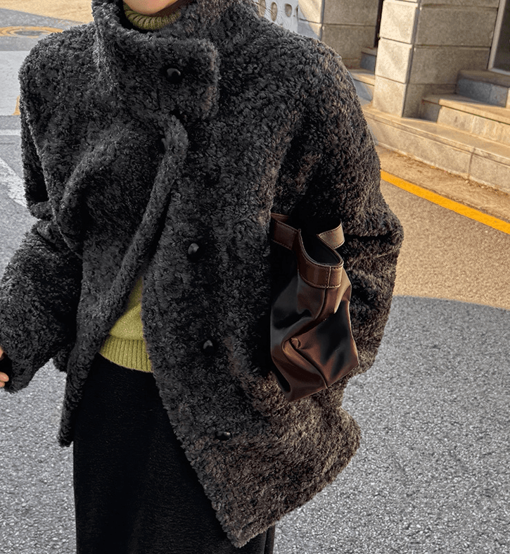 가을 겨울 새로운 2026 한국 여성 의류 패션 스탠드 칼라 싱글 줄 버튼 모방 양털 캐주얼 루즈핏 중간 길이 재킷 상세 이미지 49