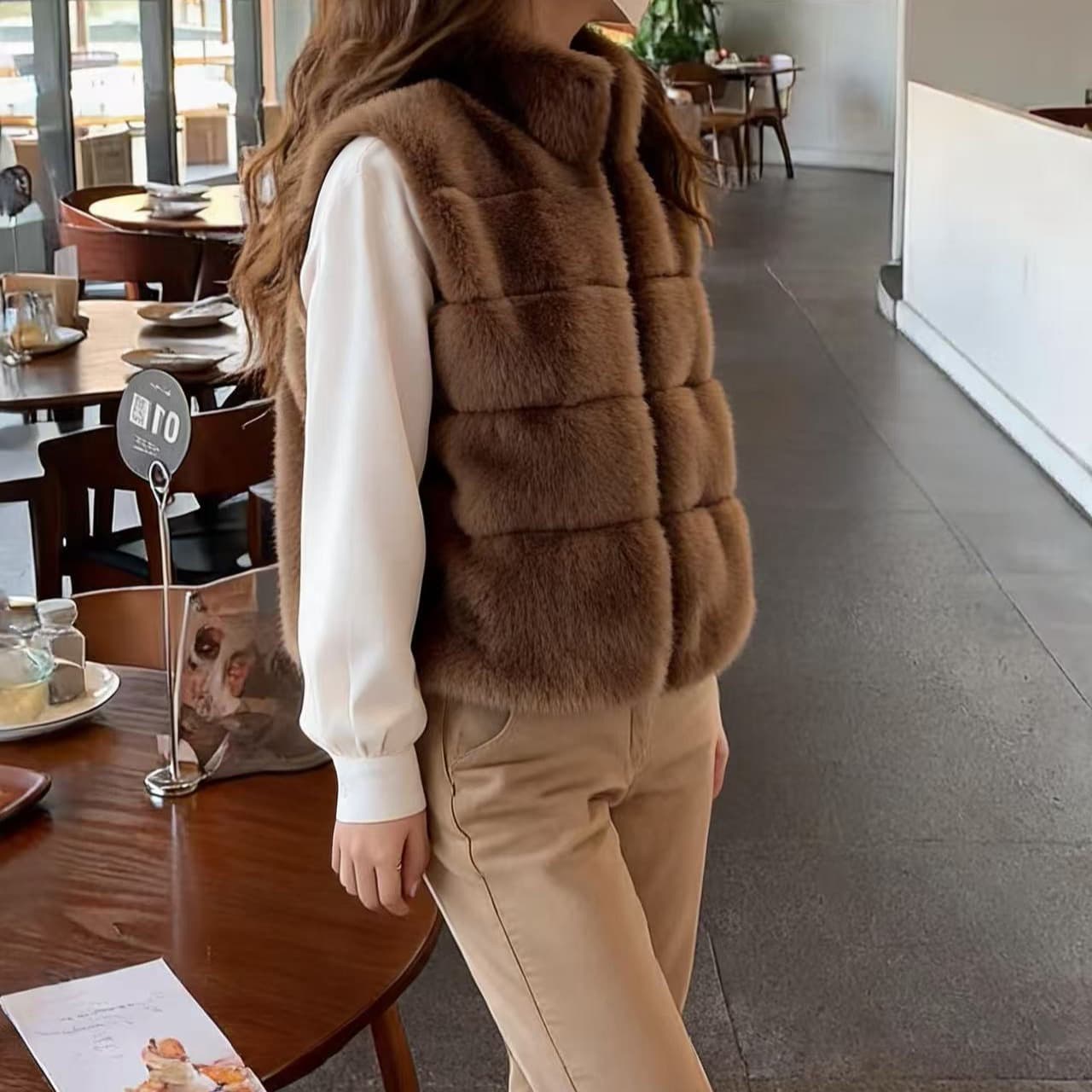 터틀넥 지퍼 모방 수달 털 조끼 여자 2026 봄 드레스 새로운 쇼트 스타일 피모 하나 플리스 조끼 자켓 트렌디 이미지 4
