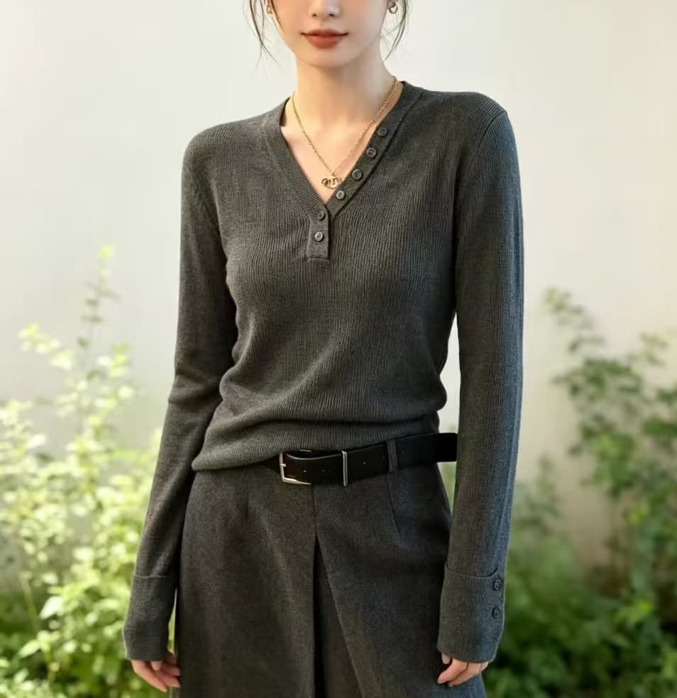 경관 그림 2026 새로운 프랑스식 빛 럭셔리 부드러운 찹쌀 만나는 맨위 여성 가을 품격 미니멀리즘 V넥 긴팔 니트 스웨터 이미지 3