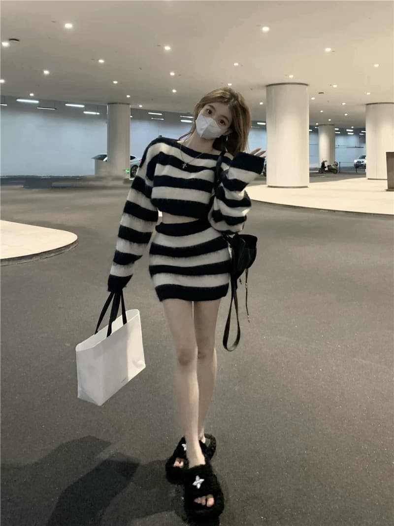순수한 욕망 섹시함 핫걸 스웨터 세트 드레스 여성 가을 새로운 배색 스트라이프 니트 맨위 타이트 스커트 투피스 세트 상세 이미지 13