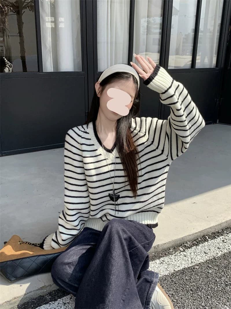 레트로 느긋한 바람 V넥 스트라이프 스웨터 여자 봄 가을 착용 가져 가라. 외출용 인사이드 가져 가라. 니트 맨위