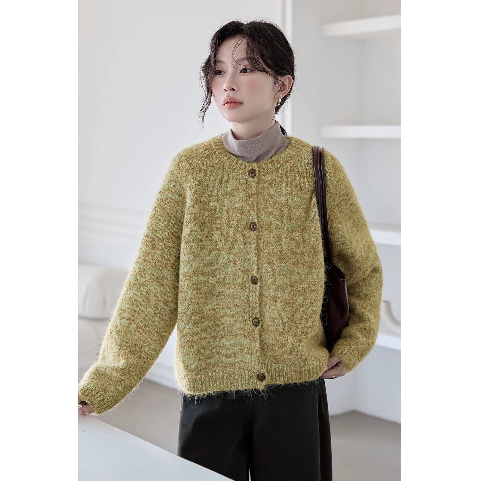 라운드 넥 니트 오픈 가디건 여성 2026 겨울 새로운 작은 대중 레트로 품격 다용도 Chic 맨위 이미지 5