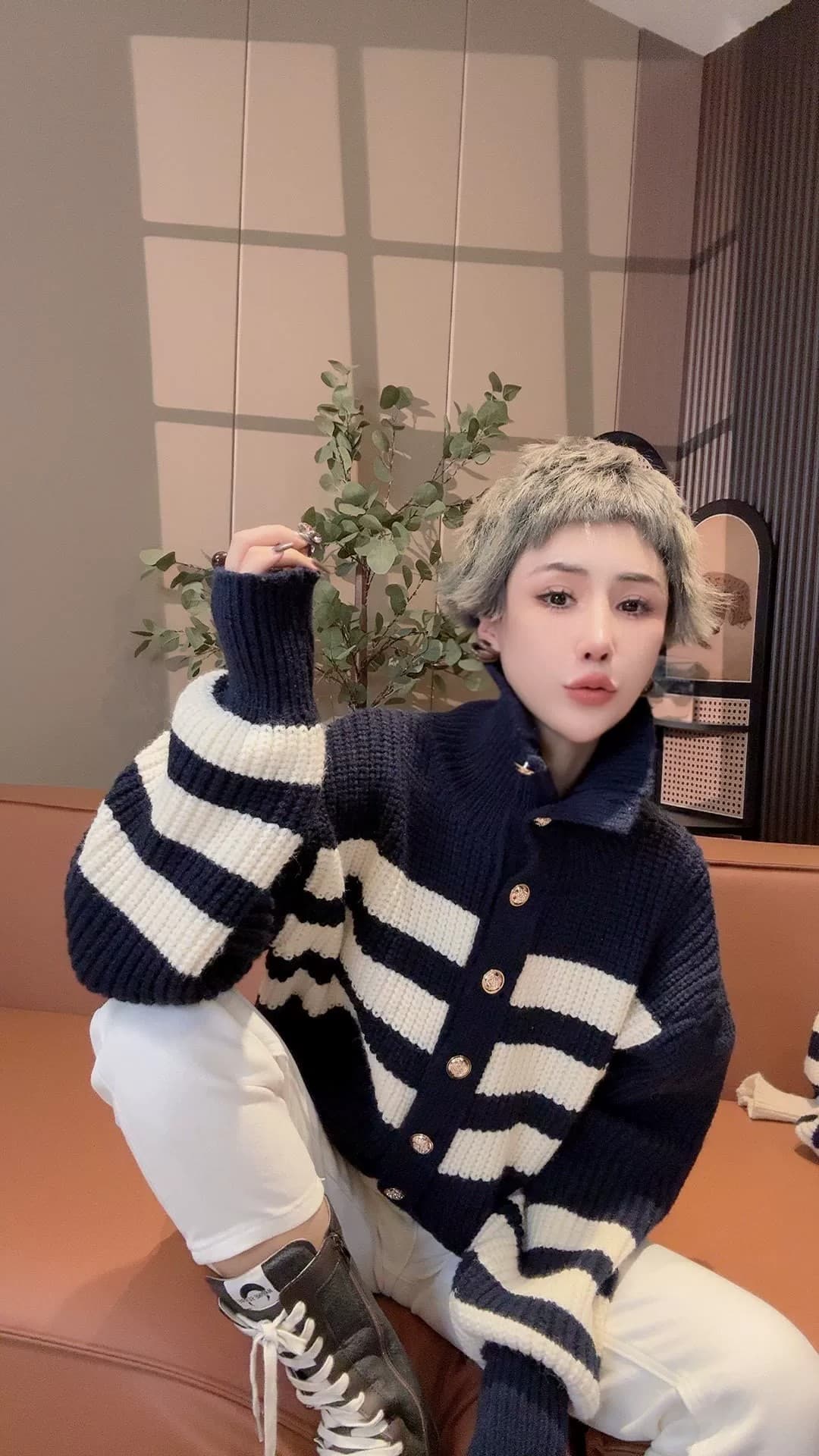 느긋한 바람 스트라이프 니트 오픈 가디건 여성 유럽 역 가을 겨울 새로운 스탠드 칼라 싱글 줄 버튼 슬림해 보이는 다용도 스웨터 코트 상세 이미지 6