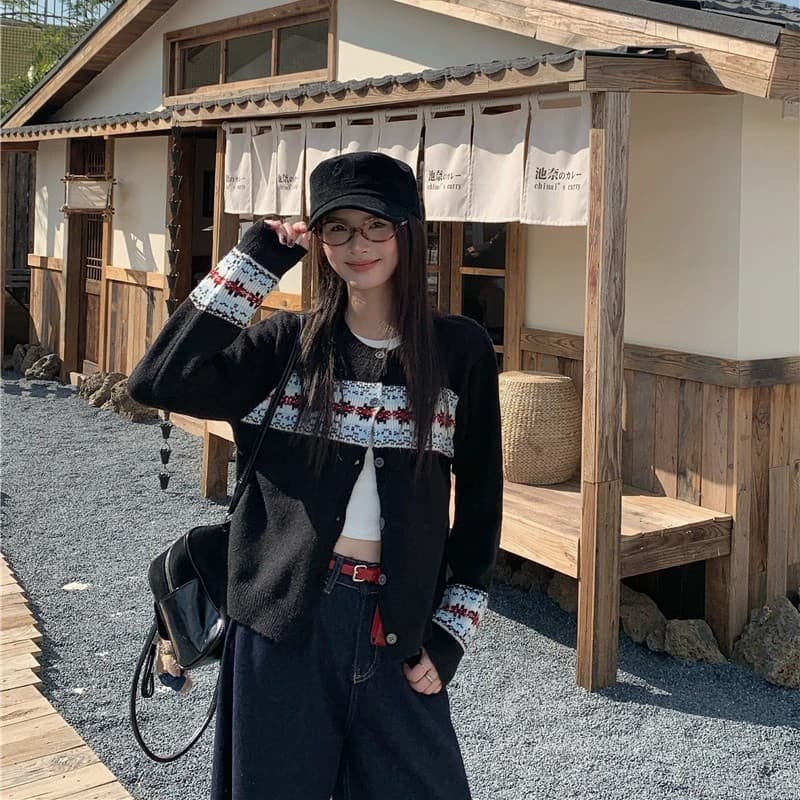 공정한 섬 자수 라운드 넥 단추 니트 오픈 가디건 여성 가을 겨울 느긋한 바람 분위기 센스 개성 자카드 스웨터 코트 이미지 5