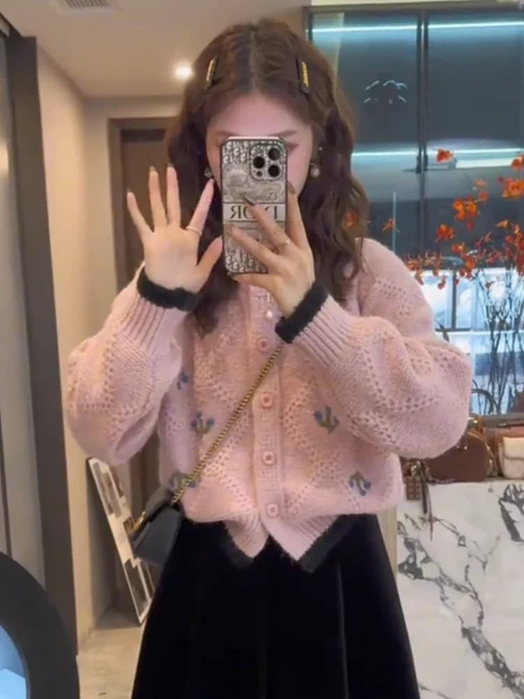 작은 샤넬 스타일 핑크색 라운드 넥 꽃 자수 오픈 가디건 스웨터 여자 가을 겨울철 두꺼운 루즈핏 느긋한 바람 니트 재킷 이미지 4