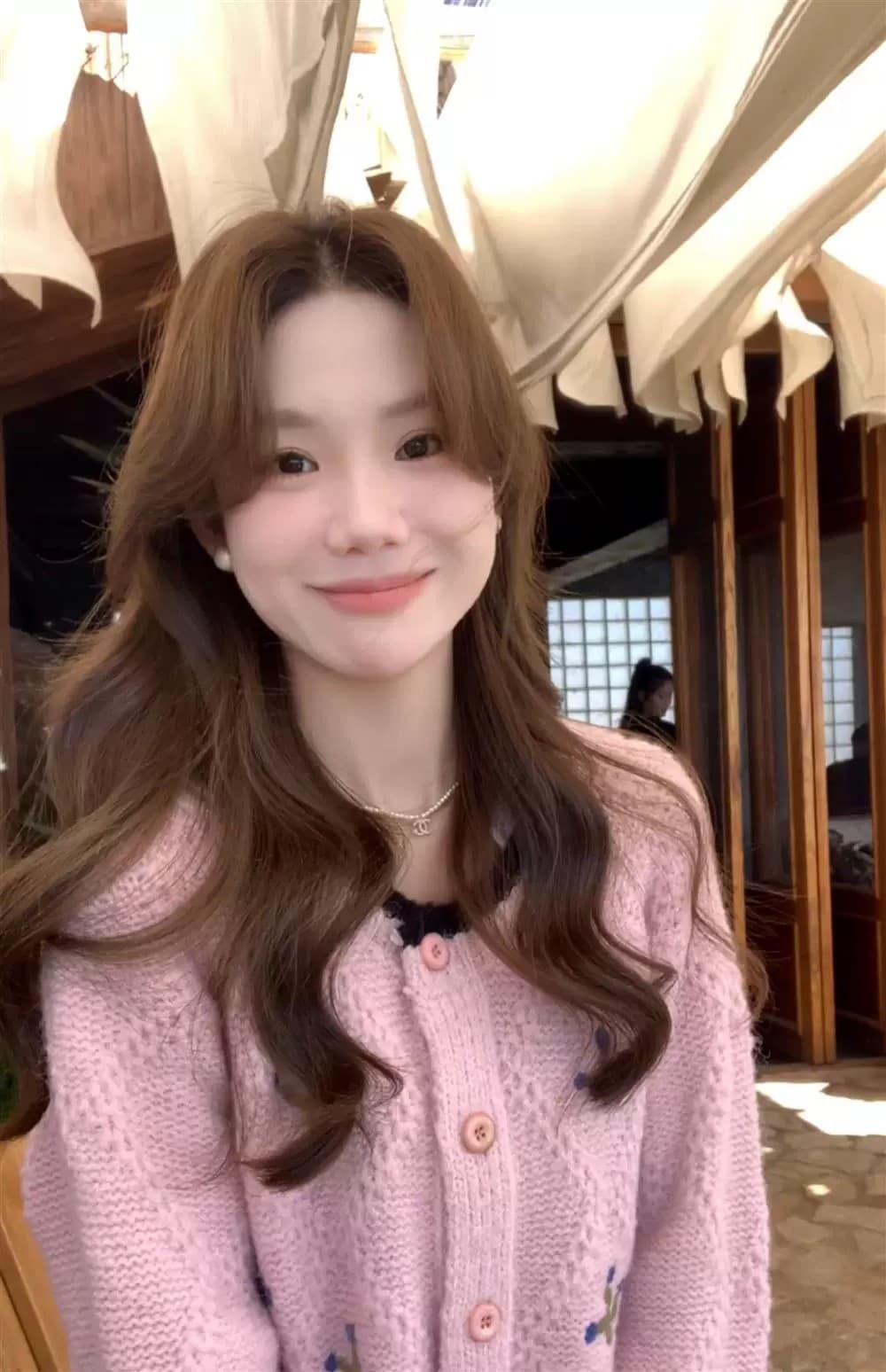 슈퍼 잘 생긴 한 부서 디자인 센스 핑크색 스웨터 여성 코트 가을 겨울철 두꺼운 배색 무거운 작업 자수 니트 오픈 가디건 상세 이미지 4