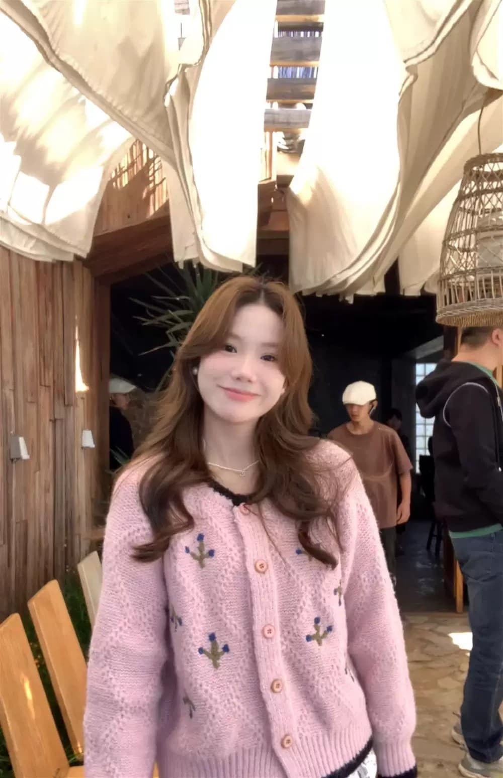 슈퍼 잘 생긴 한 부서 디자인 센스 핑크색 스웨터 여성 코트 가을 겨울철 두꺼운 배색 무거운 작업 자수 니트 오픈 가디건 상세 이미지 11
