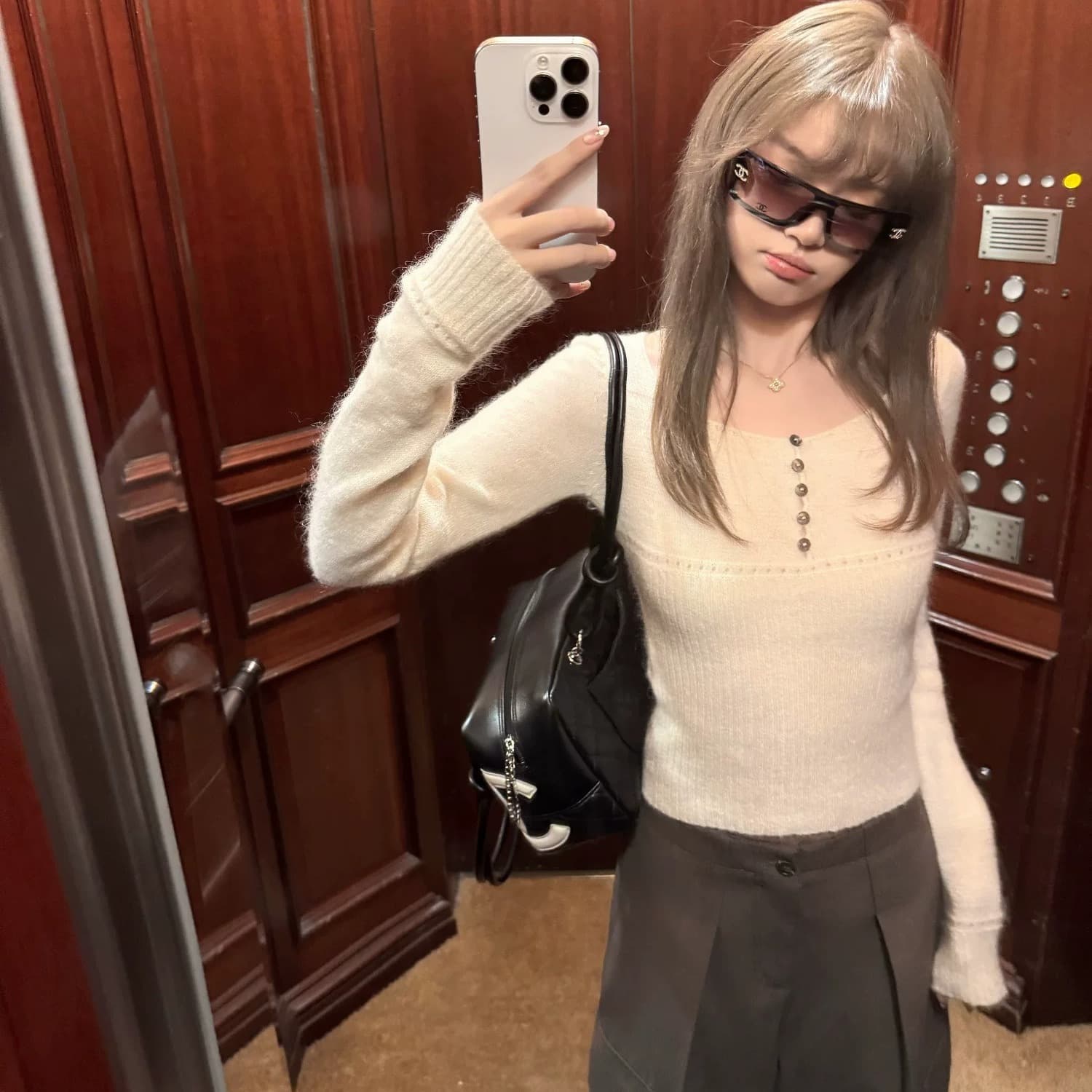 카운터 브랜드 자이언트 잘 생긴 ~ 중 V넥 단추 허리 수축 만나는 니트 스웨터 맨위 여성 봄 이미지 5