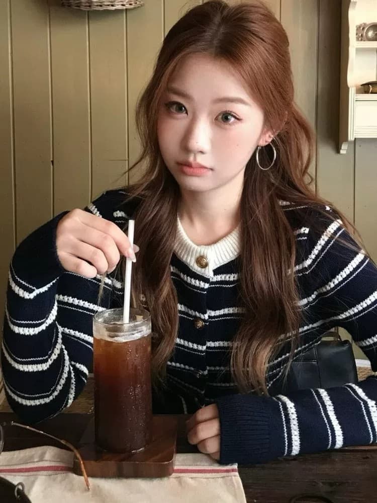 한 부서 배색 스트라이프 스웨터 오픈 가디건 여성 코트 가을 겨울 새로운 작은 샤넬 스타일 쇼트 스타일 부드러운 바람 니트 스웨터 맨위 이미지 2