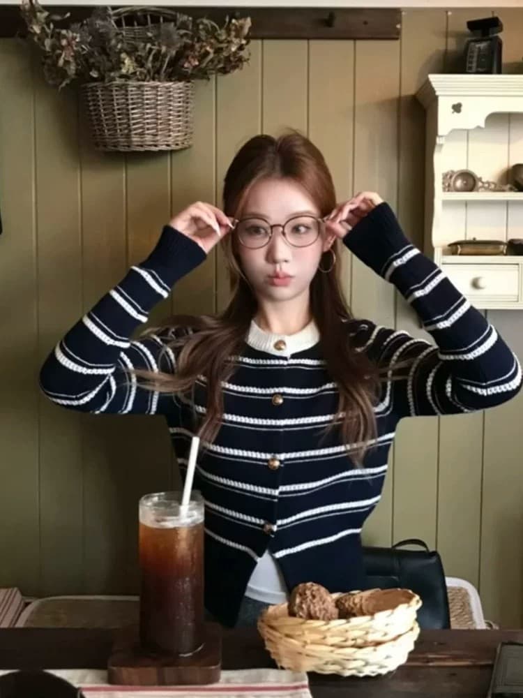 한 부서 배색 스트라이프 스웨터 오픈 가디건 여성 코트 가을 겨울 새로운 작은 샤넬 스타일 쇼트 스타일 부드러운 바람 니트 스웨터 맨위 이미지 4