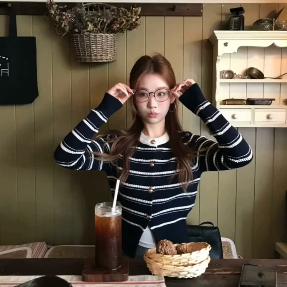 한 부서 배색 스트라이프 스웨터 오픈 가디건 여성 코트 가을 겨울 새로운 작은 샤넬 스타일 쇼트 스타일 부드러운 바람 니트 스웨터 맨위 상세 이미지 5