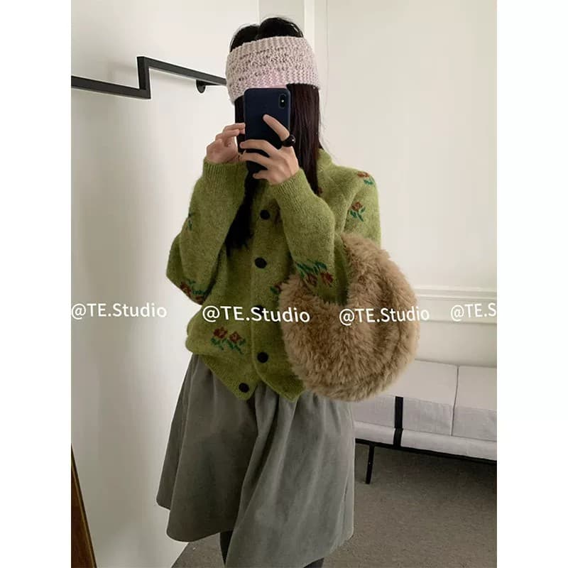 레트로 빨간색 꽃 라운드 넥 스웨터 여성 코트 2025 가을 겨울철 새로운 와이드 부드러운 찹쌀 두꺼운 니트 오픈 가디건 상세 이미지 6