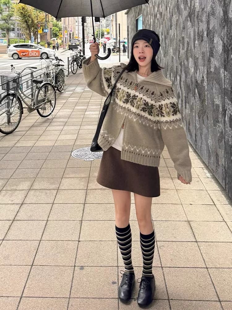 공정한 섬 배색 폴로 칼라 지퍼 니트 오픈 가디건 여성 가을 겨울철 분위기 센스 루즈핏 레트로 자카드 스웨터 코트 상세 이미지 4