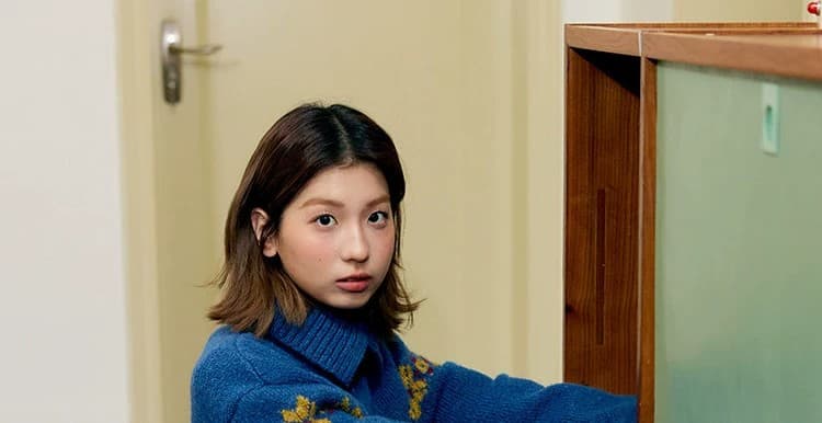 고급 센스 레트로 파란색 자카드 터틀넥 스웨터 여성 코트 봄 느긋한 세련된 다용도 니트 오픈 가디건 맨위 상세 이미지 24