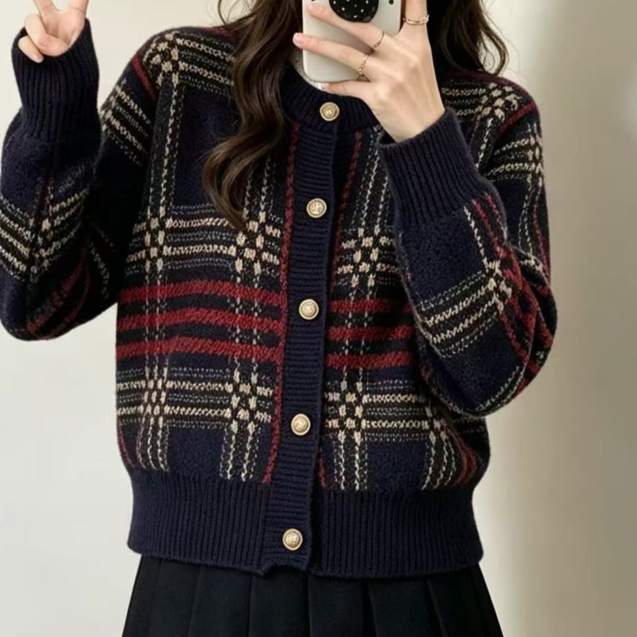 체크무늬 스웨터 오픈 가디건 맨위 여성 니트 스웨터 2026 년 가을 겨울철 새로운 레트로 쇼트 스타일 프랑스식 작은 키 이미지 2