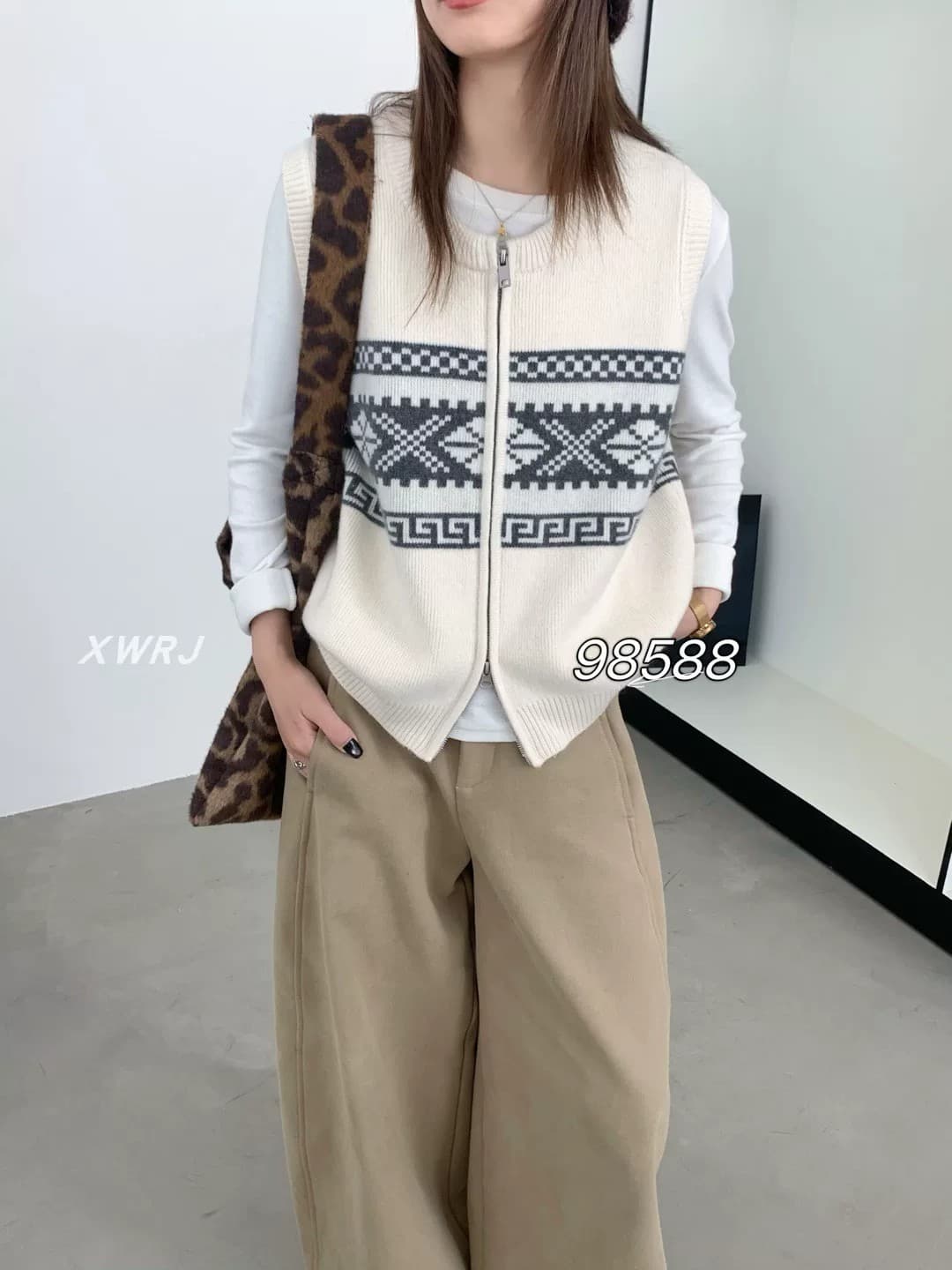 조끼 여자 가을 겨울 새로운 한국 스타일 루즈핏 패션 자카드 지퍼 보온 민소매 인사이드 가져 가라. 조끼 어깨 조끼 이미지 2