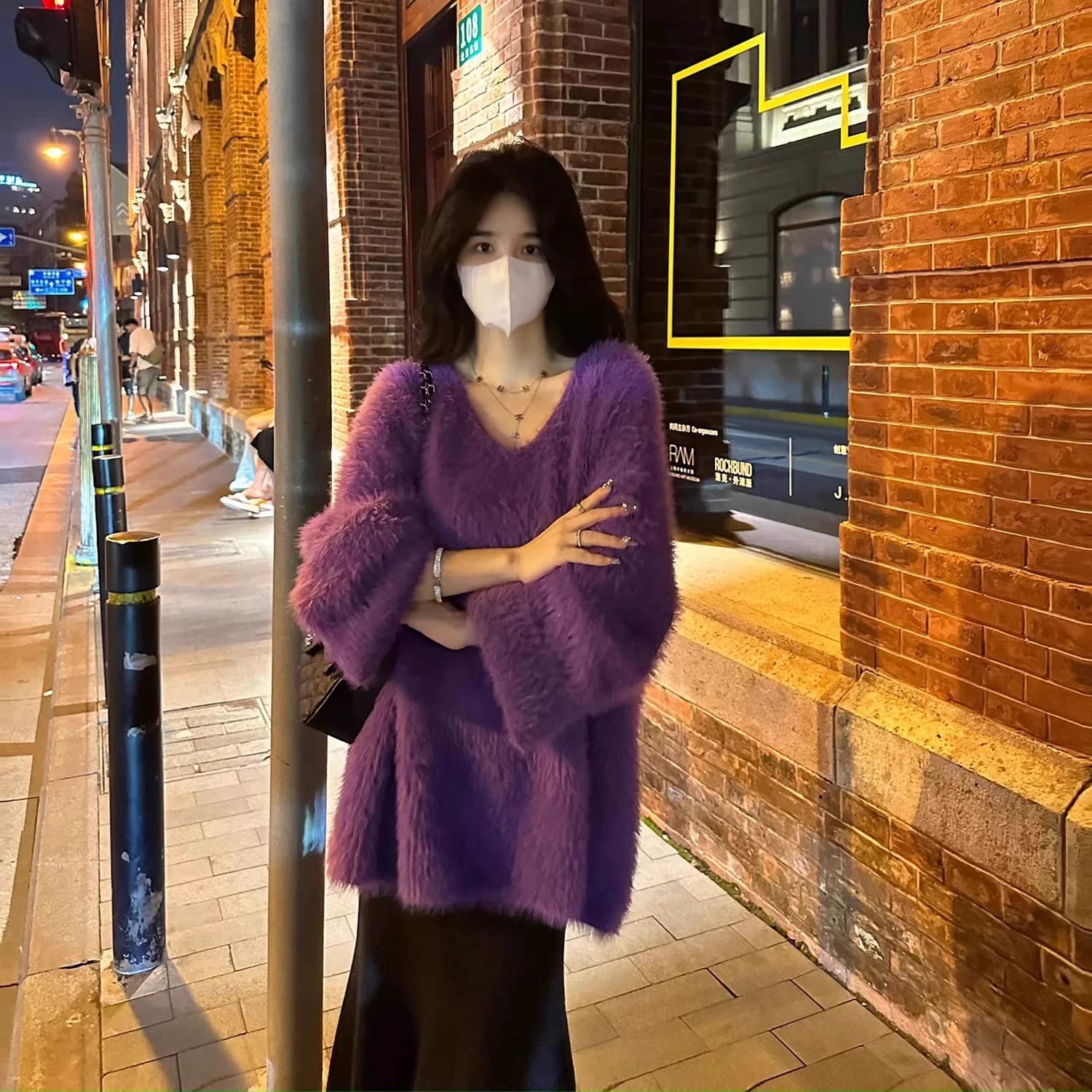 가을 겨울 V넥 루즈핏 느긋한 바람 스웨터 두꺼운 모방 수달 털 여성 코트 보라색 프랑스식 외국 가스 한국 스타일 맨위 이미지 2