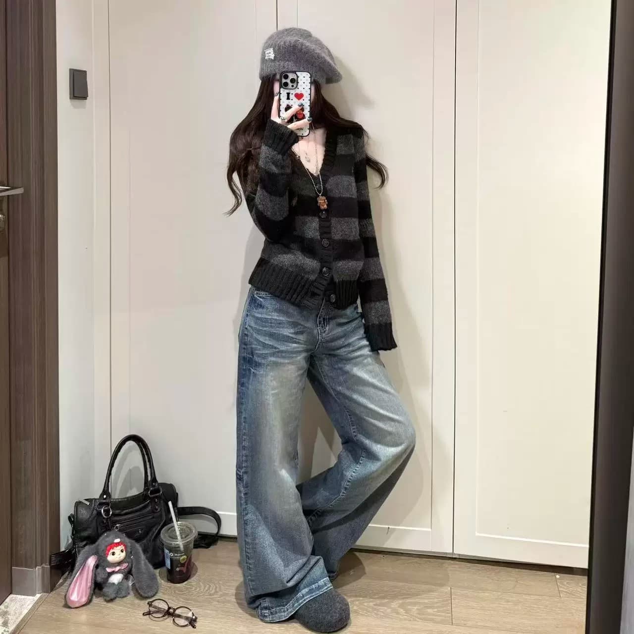 아메리칸 블랙 회색 스트라이프 V넥 스웨터 니트 오픈 가디건 여성 이른 가을 2026 느긋한 센스 레트로 몸매 가꾸기 맨위 재킷 상세 이미지 2