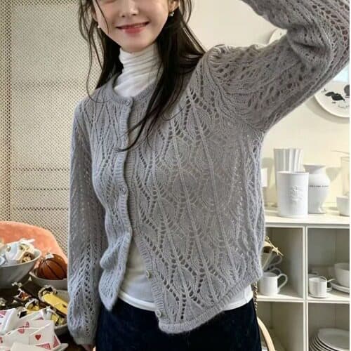 한국 chic 이른 가을 달콤함 연령 감소 단추 라운드 넥 자수 홀로우 아웃 긴팔 쇼트 스타일 니트 스웨터 스웨터 여성 코트 상세 이미지 3